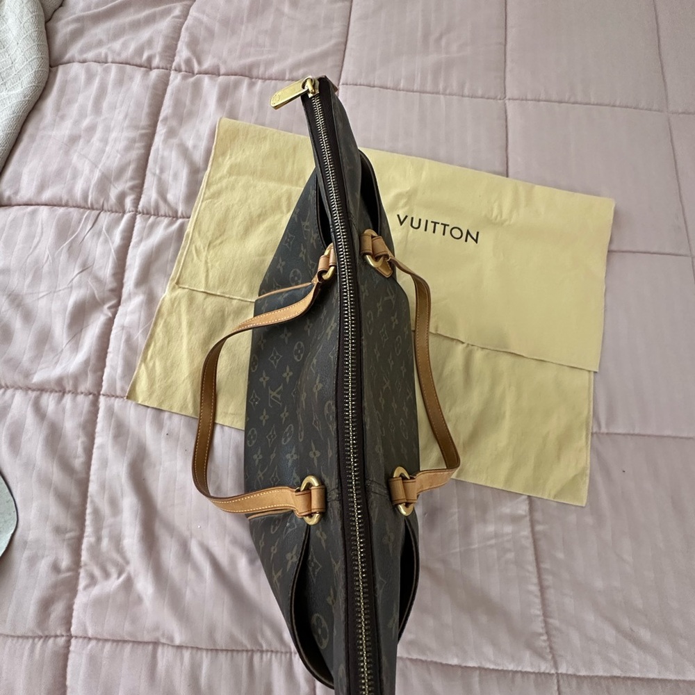 Louis Vuitton Totally MM - Picture 11 of 16